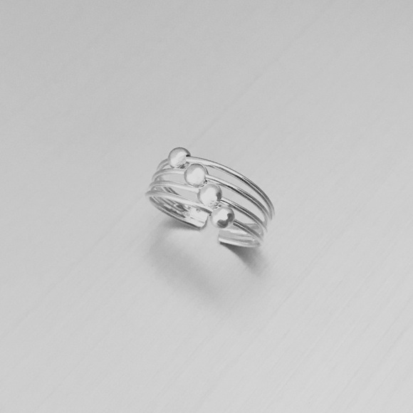Sterling Silver Wire Bands Toe Ring with Sliding Balls, Delicate Bead Jewelry - Picture 4 of 8